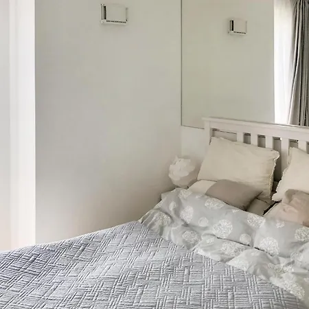2 Bedroom Beautiful In *